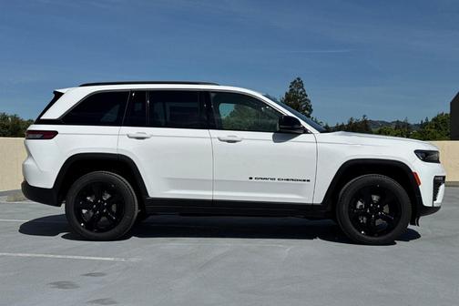 Bright White 2026 Jeep Grand Cherokee Limited 4x4