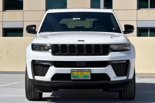 Bright White 2026 Jeep Grand Cherokee Limited 4x4