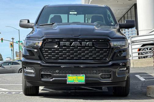 Diamond Black 2026 RAM 1500 Express