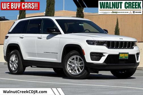 Bright White 2026 Jeep Grand Cherokee Laredo X 4x4