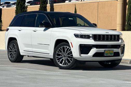 Bright White 2026 Jeep Grand Cherokee Summit 4x4