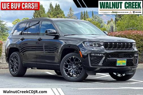 Diamond Black 2026 Jeep Grand Cherokee Summit 4x4