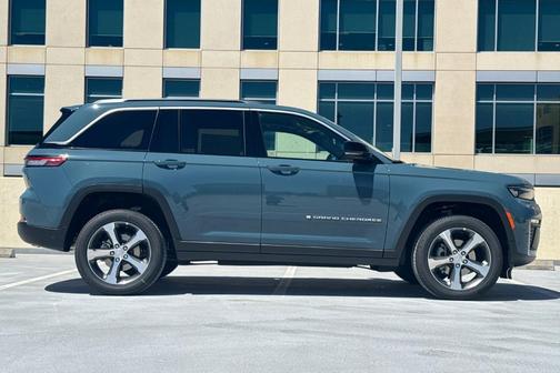 Steel Blue 2026 Jeep Grand Cherokee Limited 4x4