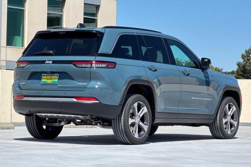 Steel Blue 2026 Jeep Grand Cherokee Limited 4x4