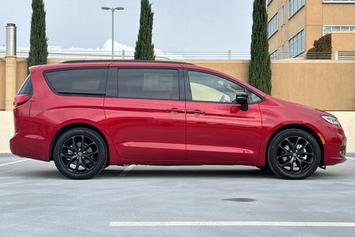 2026 Chrysler Pacifica Limited