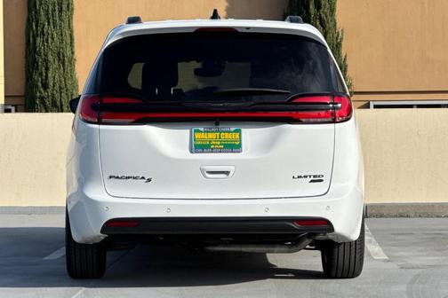 2026 Chrysler Pacifica Limited