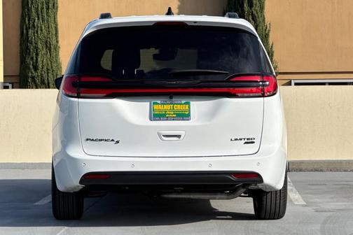 2026 Chrysler Pacifica Limited