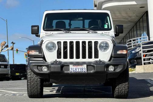 2020 Jeep Gladiator Sport