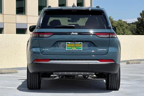 Steel Blue 2026 Jeep Grand Cherokee Limited 4x4