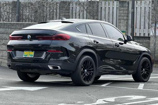 2023 BMW X6 xDrive40i