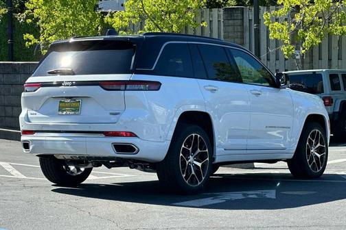 2025 Jeep Grand Cherokee Summit