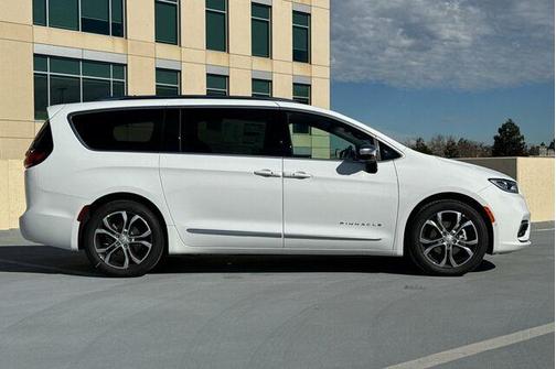 2026 Chrysler Pacifica Pinnacle