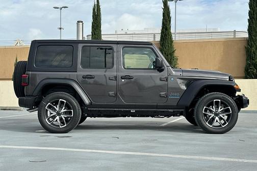 2025 Jeep Wrangler 4xe Sport
