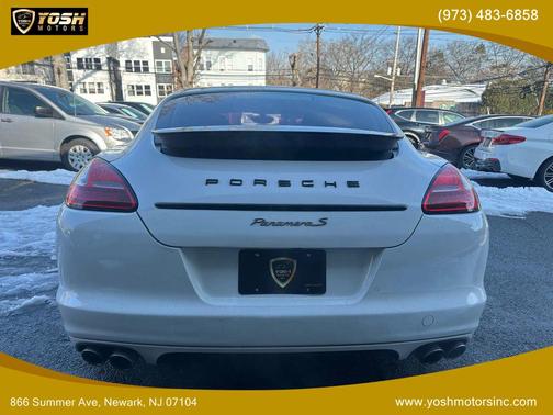 2012 Porsche Panamera 4