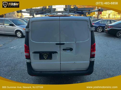 2020 Mercedes-Benz Metris Base