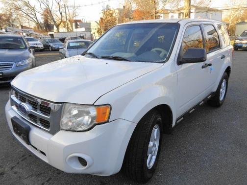 Photo 5 of 26 of 2011 Ford Escape XLS