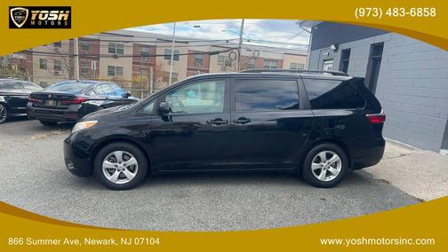 2015 Toyota Sienna LE