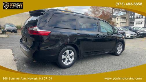 2015 Toyota Sienna LE
