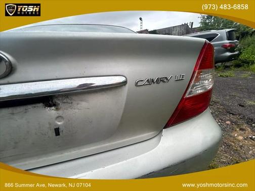 2004 Toyota Camry LE