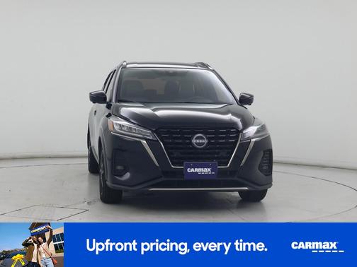 Black 2023 Nissan Kicks SR