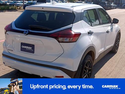 White 2021 Nissan Kicks S