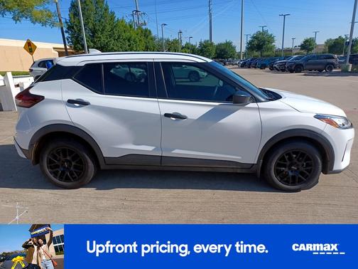 White 2021 Nissan Kicks S