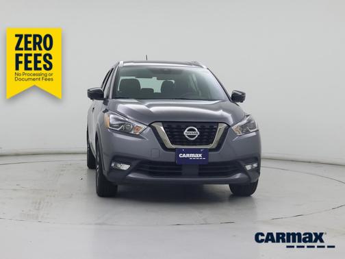 Gray 2020 Nissan Kicks SR