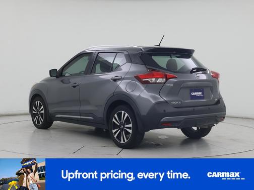 Gray 2020 Nissan Kicks SR