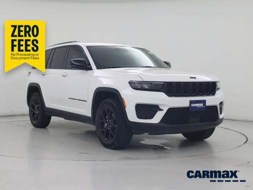 White 2025 Jeep Grand Cherokee Altitude