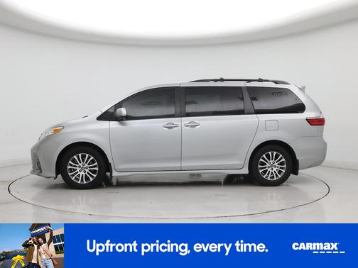 2020 Toyota Sienna XLE