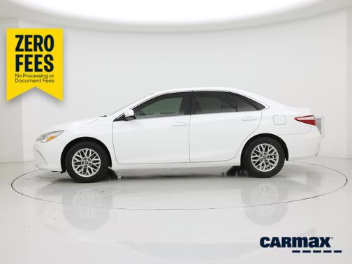 White 2016 Toyota Camry LE