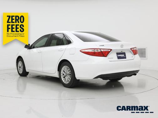 White 2016 Toyota Camry LE