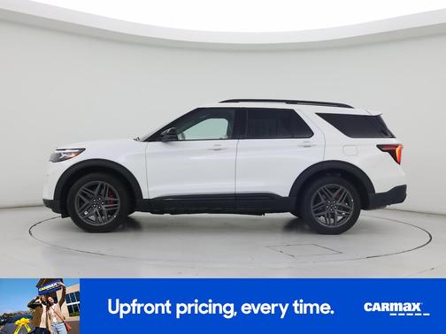 White 2025 Ford Explorer ST-Line