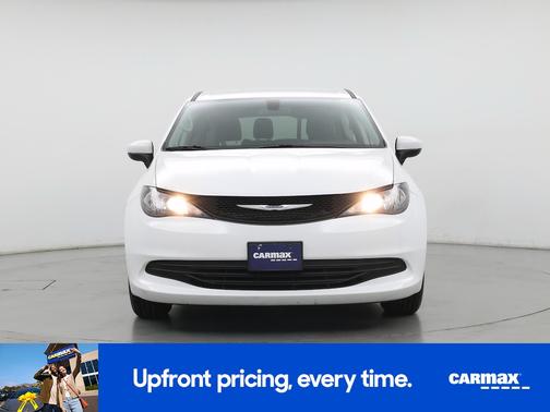 2020 Chrysler Voyager L