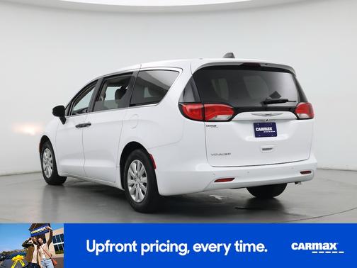 2020 Chrysler Voyager L