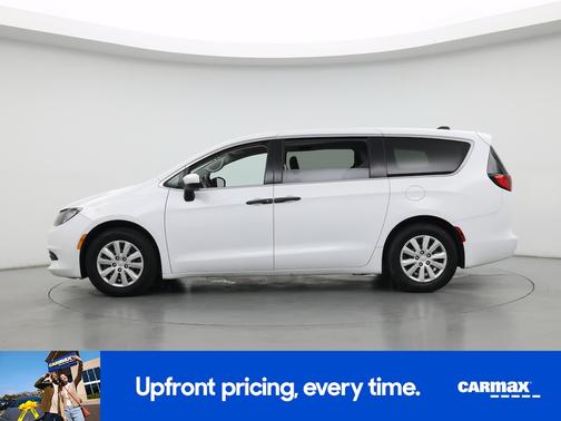 2020 Chrysler Voyager L