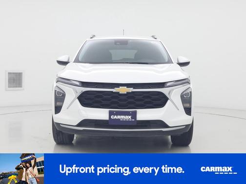 White 2025 Chevrolet Trax LT
