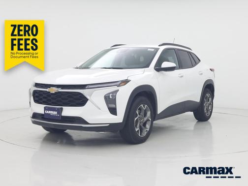 White 2025 Chevrolet Trax LT