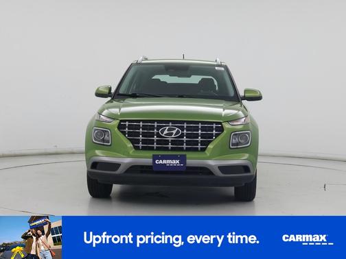 Green 2024 Hyundai VENUE SEL