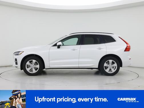 2022 Volvo XC60 B5 Momentum