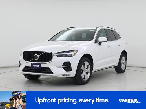 2022 Volvo XC60 B5 Momentum
