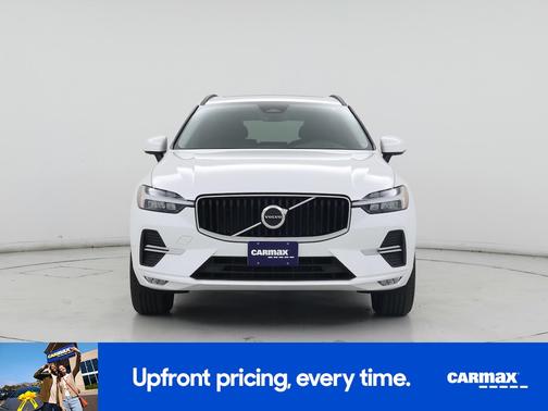 2022 Volvo XC60 B5 Momentum