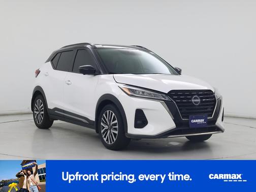 White 2023 Nissan Kicks SR