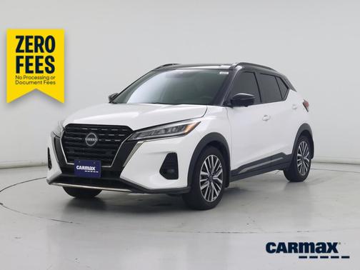 White 2023 Nissan Kicks SR