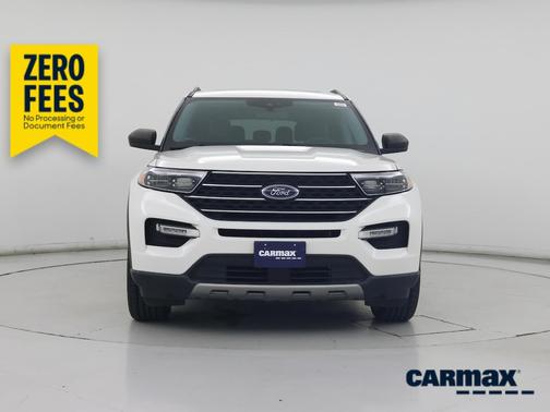 White 2021 Ford Explorer XLT