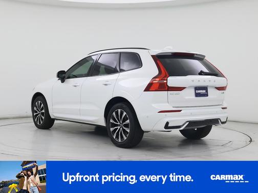 2024 Volvo XC60 B5 Plus Dark Theme