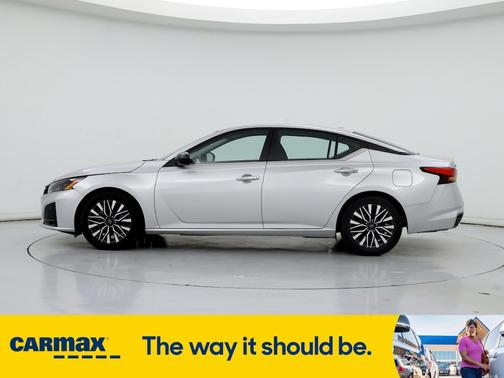 2024 Nissan Altima SV