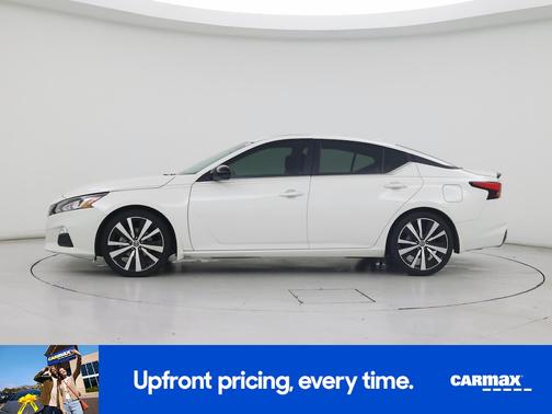 White 2020 Nissan Altima SR