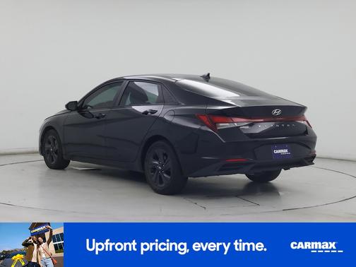 Black 2022 Hyundai ELANTRA SEL