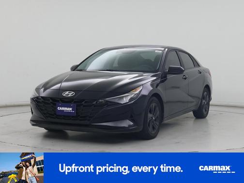 Black 2022 Hyundai ELANTRA SEL